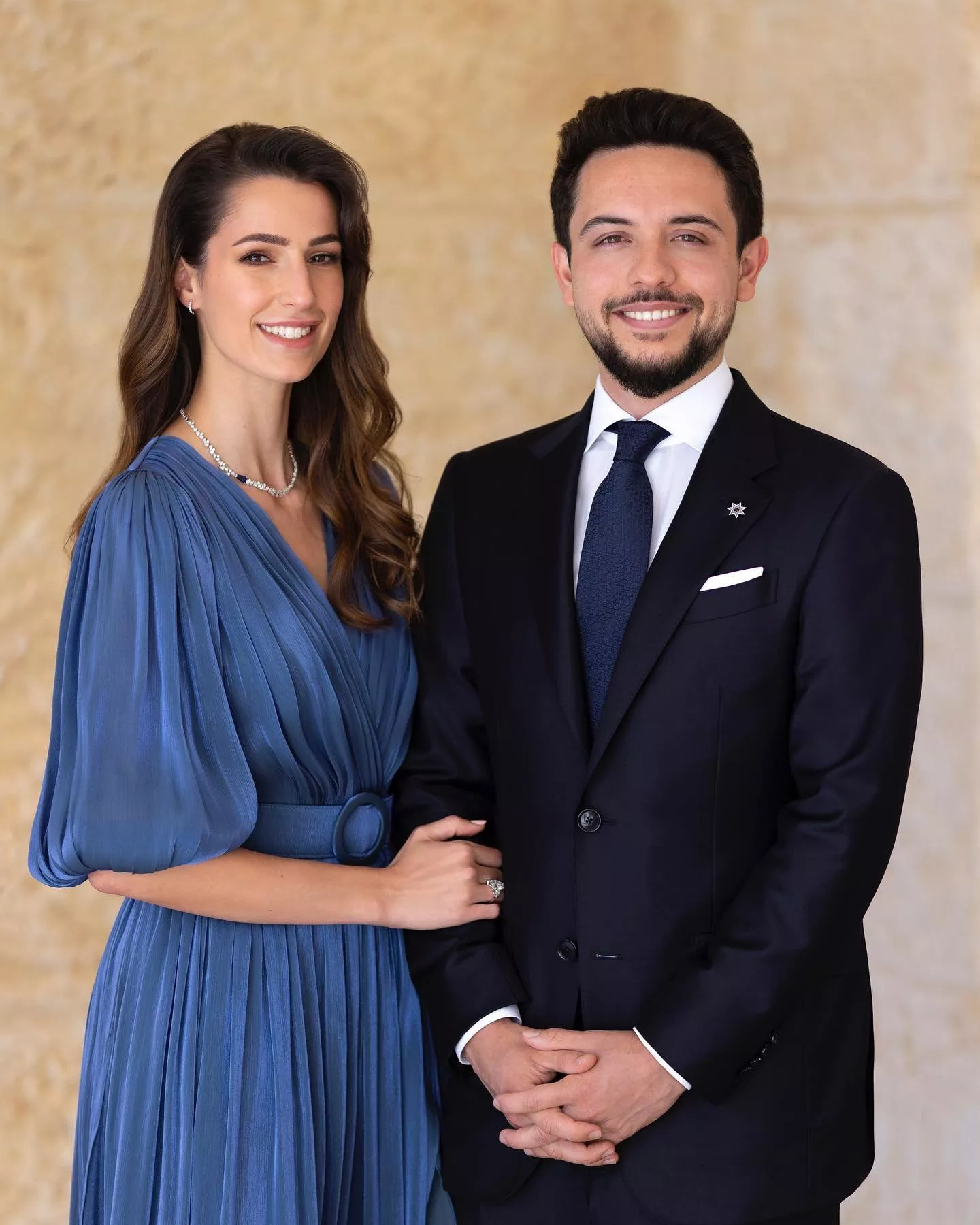 تجهيزات حفل زفاف الأمير الحسين ورجوة آل سيف وكل تفاصيل العرس
