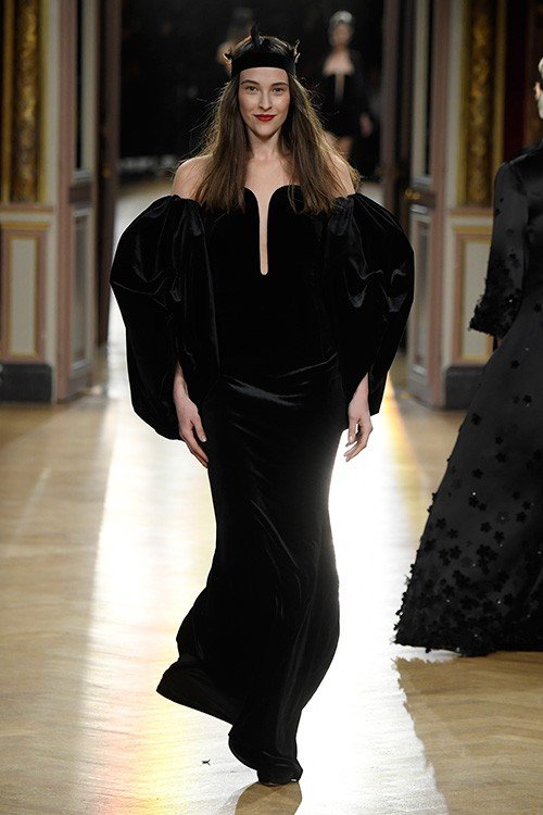 عرض أزياء Yanina لربيع 2018