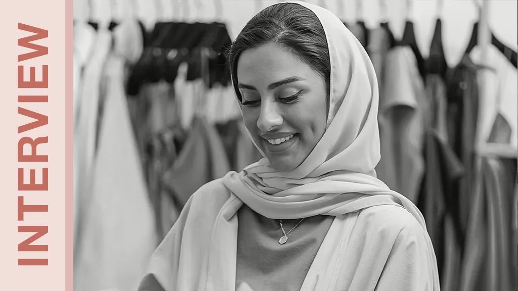 حديث مع مصمّمة الأزياء نورة آل الشيخ لمناسبة اليوم الوطني السعودي... بلدها هو مصدر إلهامها