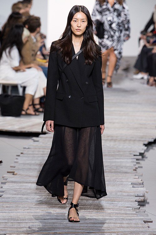 عرض أزياء Michael Kors لربيع 2018، خلال أسبوع الموضة في نيويورك