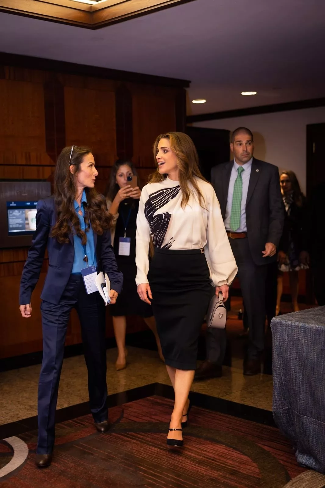 4 كشخات للملكة رانيا في نيويورك لا منافس لها...إلّا الكشخة الخامسة!