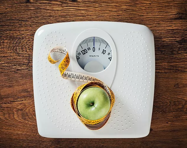 هل الامتناع عن تناول وجبات معيّنة خلال اليوم يساعد في خسارة الوزن؟