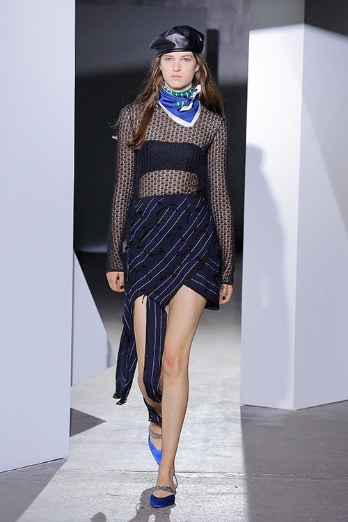 عرض أزياء Self-Portrait لربيع 2018، خلال أسبوع الموضة في نيويورك