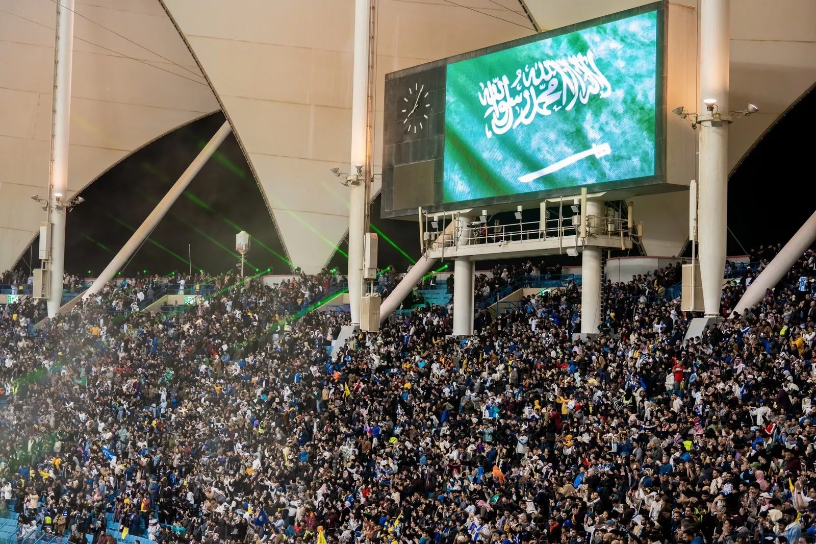 كأس موسم الرياض ينتهي بفوز فريق ميسي على فريق رونالدو، وهكذا كانت الأجواء
