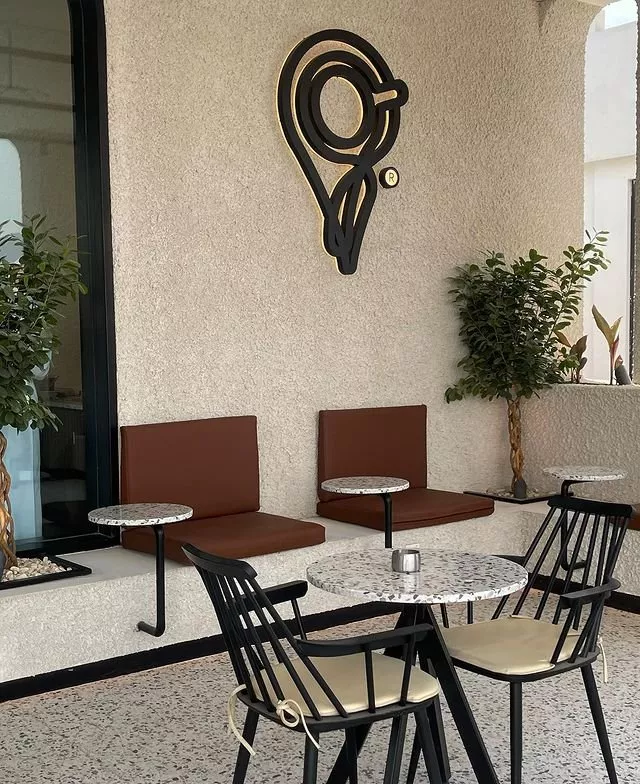 13 مقهى يقدم أفضل ماتشا في الرياض