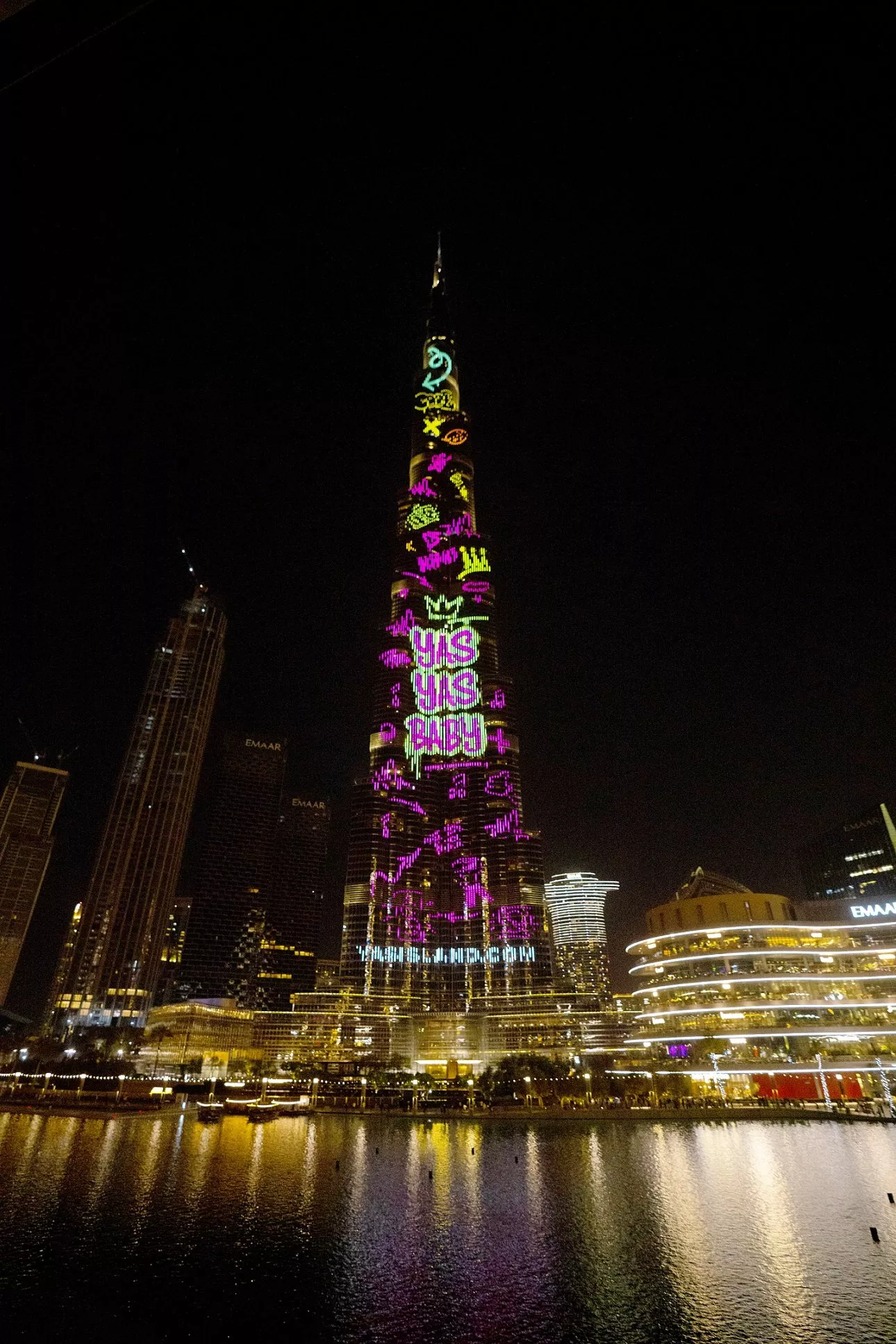 جزيرة ياس تُطلق أكبر عرض كاريوكي في العالم على برج خليفة بأغنية مميزة