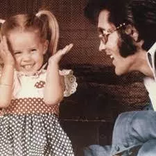 وفاة ليزا ماري ابنة الفيس بريسلي الوحيدة عن 54 عاماً. هذه أبرز المعلومات عنها