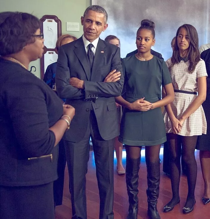 Sasha Obama تحتفل بعيدها الـ16 في إطلالةٍ ناضجة مختلفة عن السابق