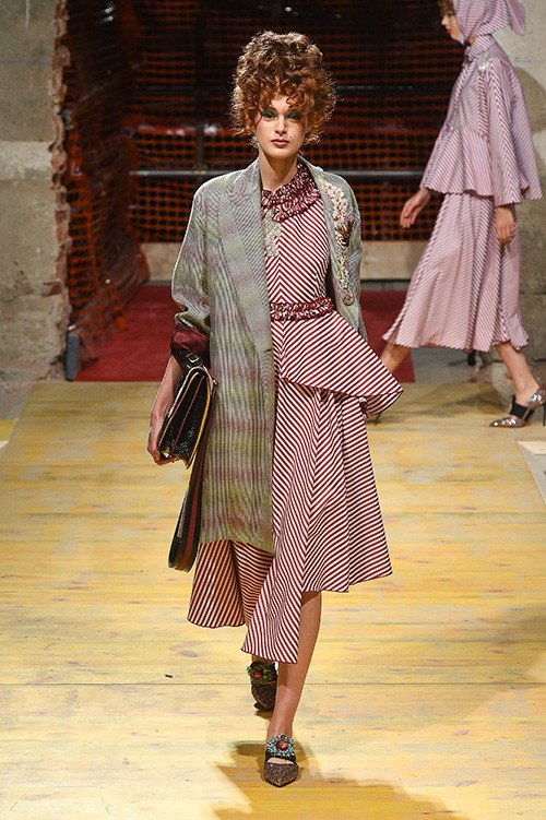 عرض أزياء Antonio Marras لربيع 2018، خلال أسبوع الموضة في ميلانو