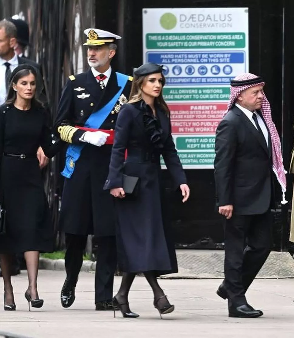 الملكة رانيا الملكة اليزابيث