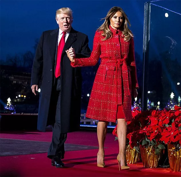 إطلالتا Melania Trump وIvanka Trump خلال إضاءة شجرة العيد للمرّة الأولى: تناغمٌ دافء