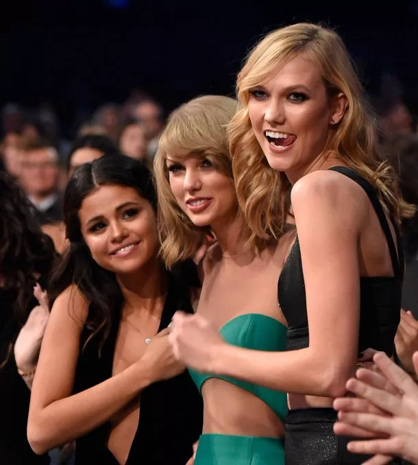 Taylor Swift وفرقة صديقاتها الفاشينيستا
