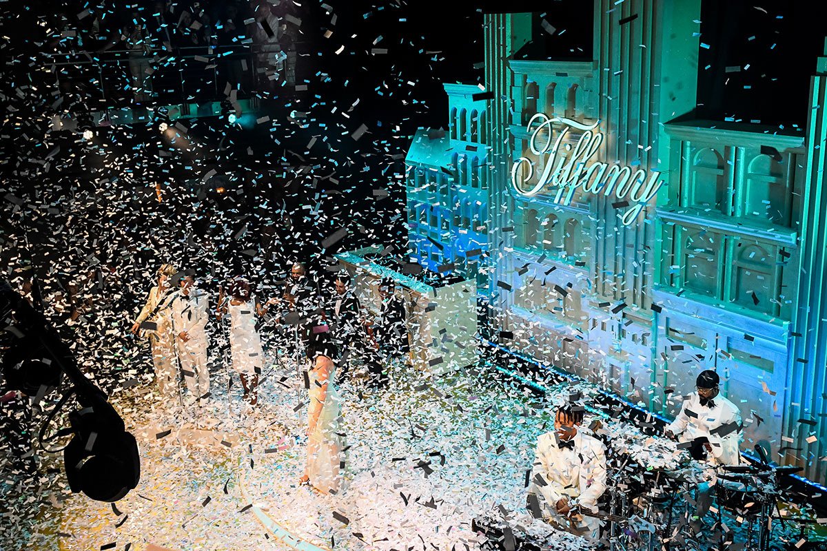 أجواء حفل افتتاح متجر The Landmark من .Tiffany & Co