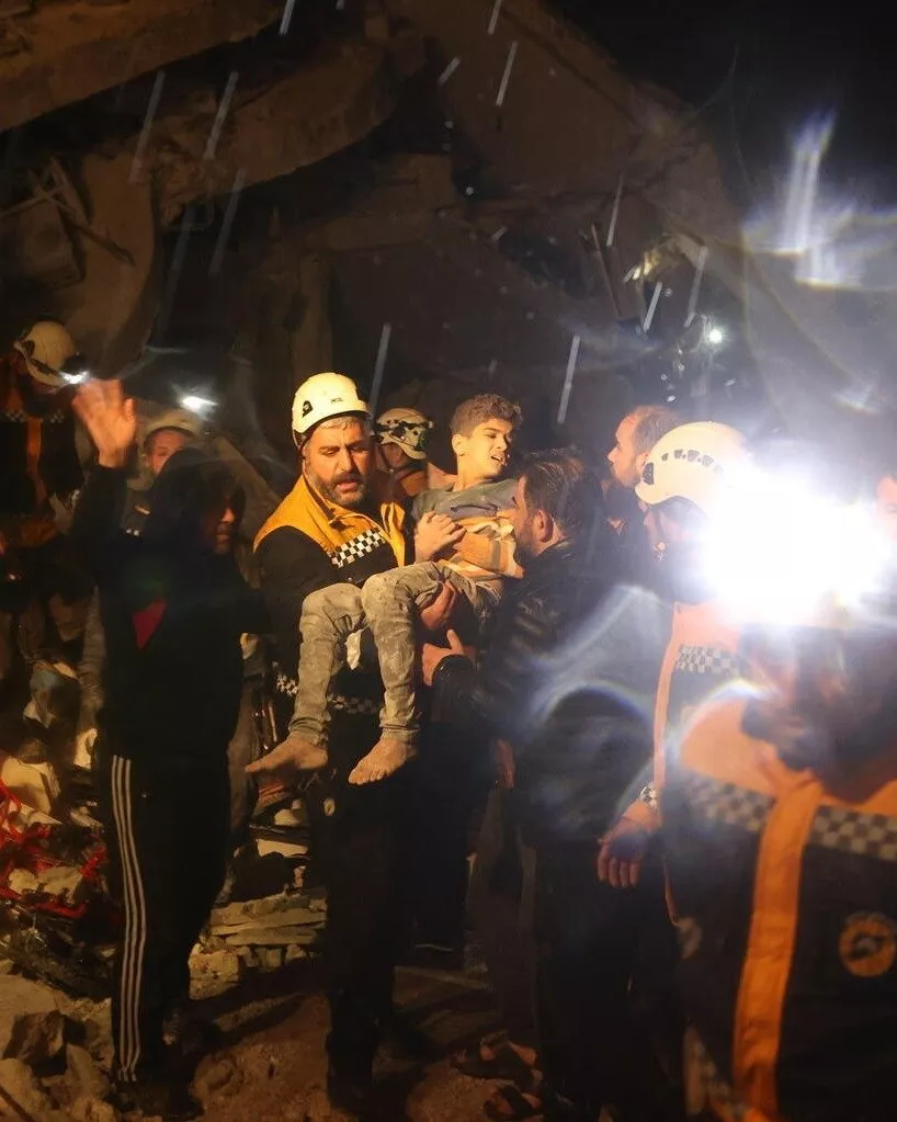 زلزال تركيا وسوريا: كيف يمكنكِ مساعدة المتضررين منه؟