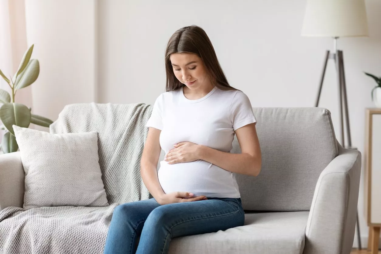 ما هي حساسية الحمل وكيف يمكن علاجه؟