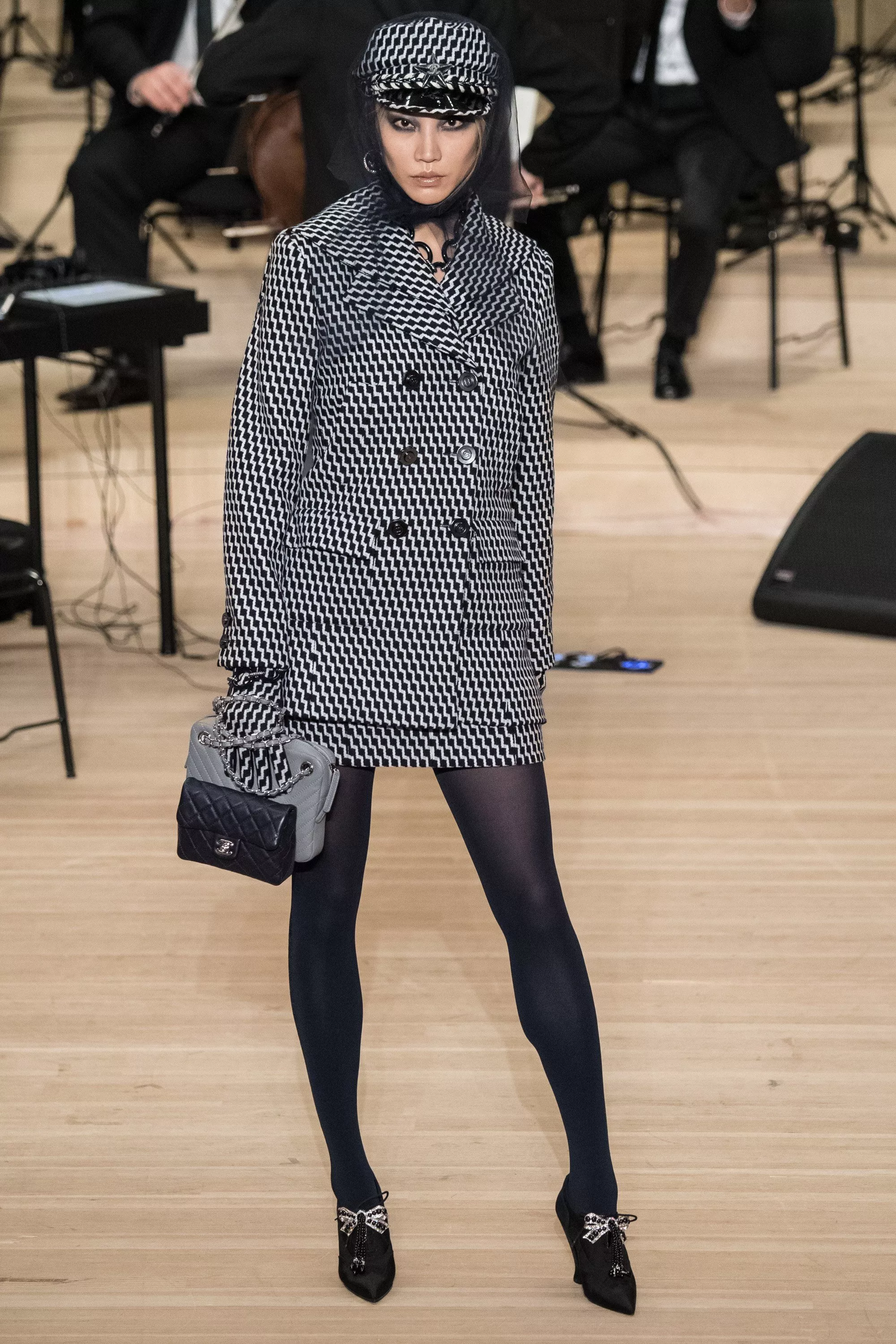 مجموعة Chanel Métiers d’Art التحضيريّة لخريف 2018: عودة إلى جذور Karl Lagerfeld الألمانيّة