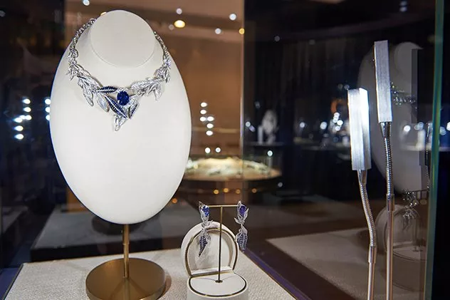 صور مجوهرات Chaumet في معرض الدوحة للمجوهرات والساعات للعام 2017
