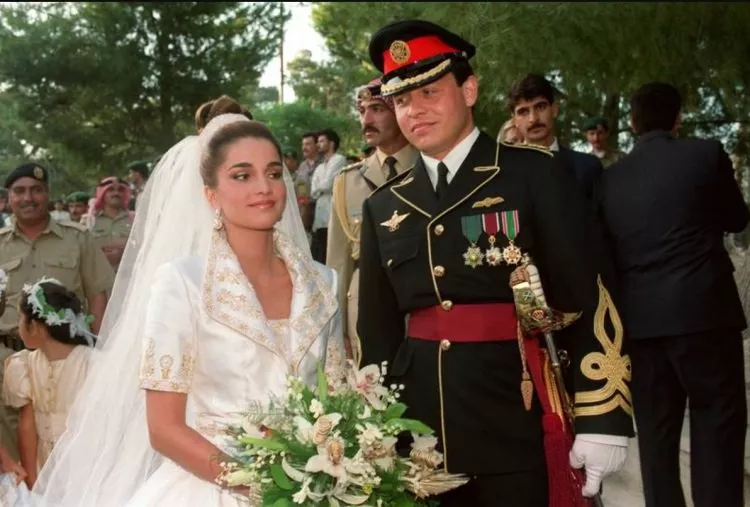 زواج الملكة رانيا: صور ولحظات من الزفاف الأسطوري!