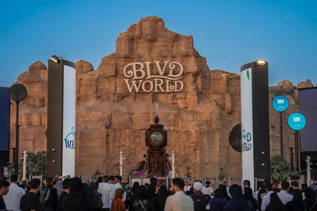 صور افتتاح بوليفارد وورلد في موسم الرياض 2022: ألعاب نارية، طائرات درون وعروض مميّزة