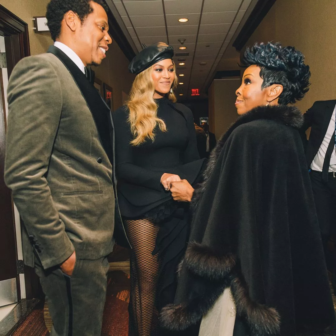 Beyonce في حفل Grammys Awards 2018: إطلالتان متألّقتان من دارين عربيّتين