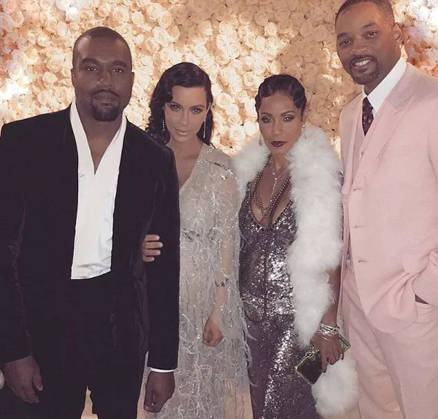إطلالات ساحرة لنساء عائلة Kardashian/Jenner
خلال عيد ميلاد Kris Jenner