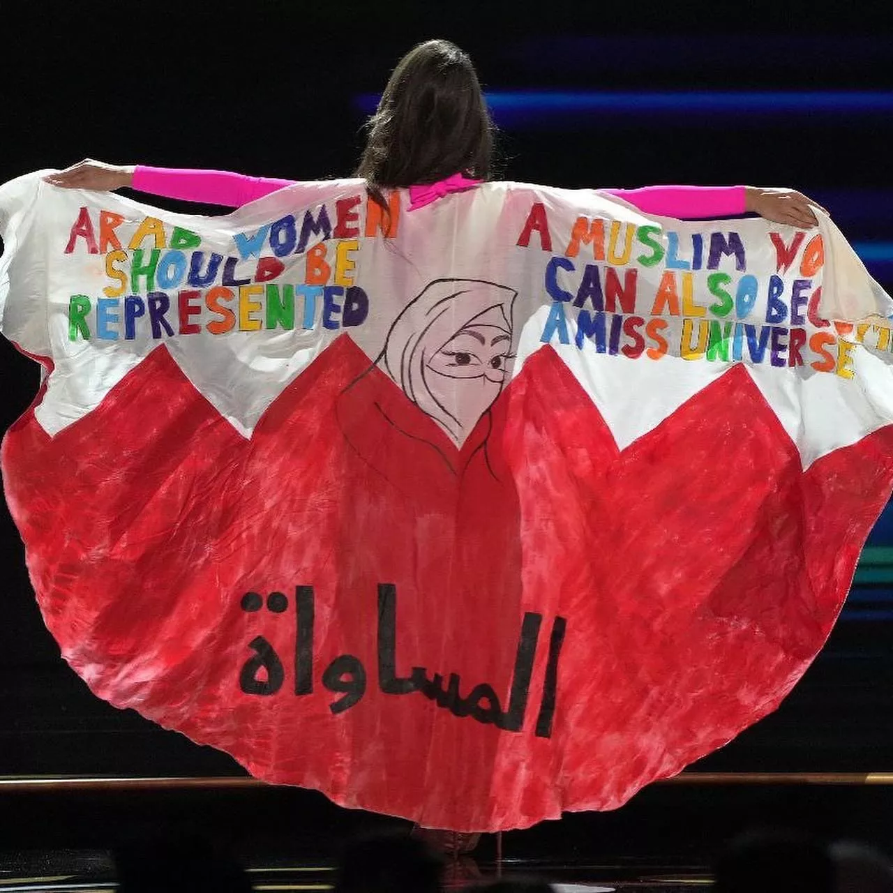 ملكة جمال البحرين ايفلين عبدالله خليفة توجّه رسالة للمرأة العربية وتطالب بالمساواة في ملكة جمال الكون 2022