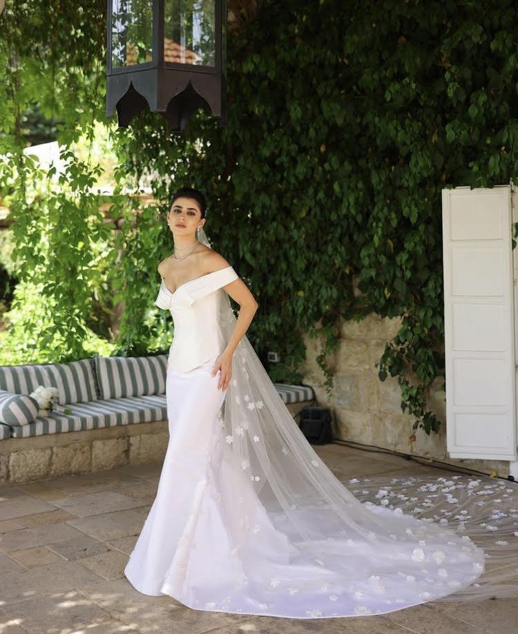 طلة ديما الشيخلي في حفل زفافها