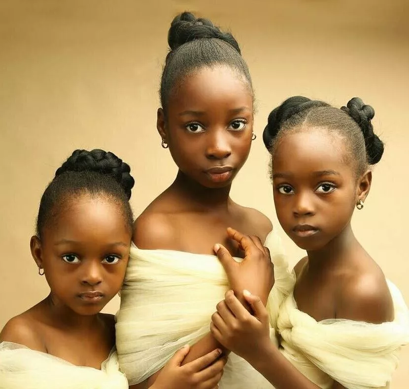 طفلة نيجيرية تلقّب بأجمل طفلة في العالم...شاهدي جمالها الفريد من نوعه