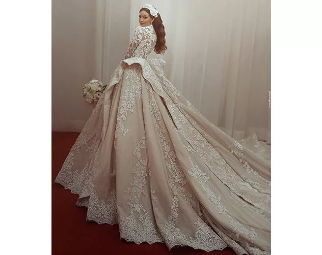 صور عرايس 2018 ارتدين أفخم فساتين زفاف رصدناها لكِ على إنستقرام
