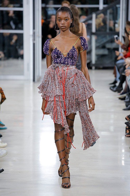 عرض أزياء Y Project لربيع 2018، خلال أسبوع الموضة في باريس