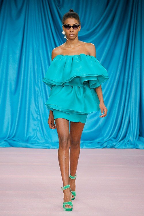 عرض أزياء Emilio De La Morena لربيع 2018، خلال أسبوع الموضة في ميلانو