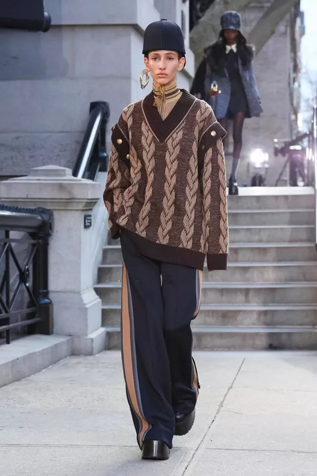 Marc Jacobs يختتم أسبوع الموضة النيويوركيّ لخريف 2017 وينقل منصّة العرض إلى شوارع المدينة
