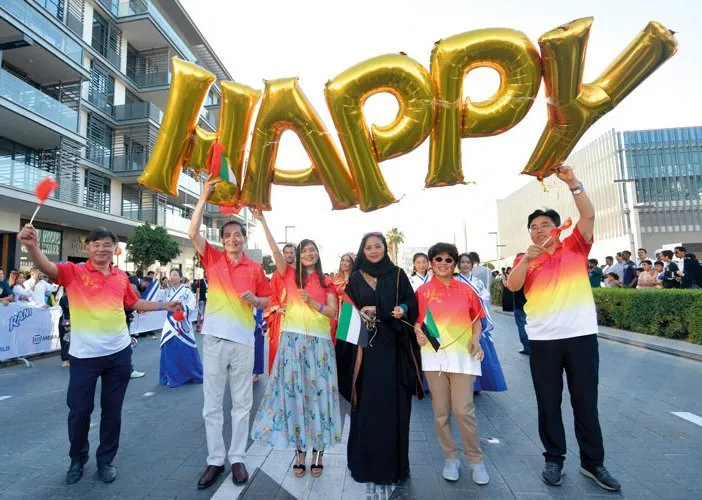 الإمارات العربية المتحدة هي الأكثر سعادة بين كلّ الدول العربية لعام 2018