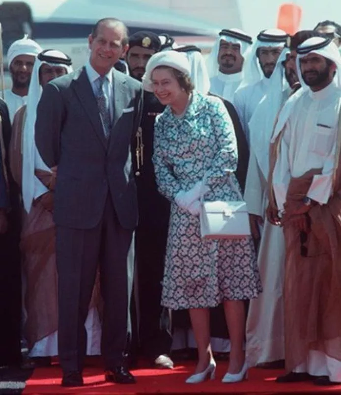 صور قد لم ترينها من قبل للملكة اليزابيث خلال زيارتها إلى البلدان العربية