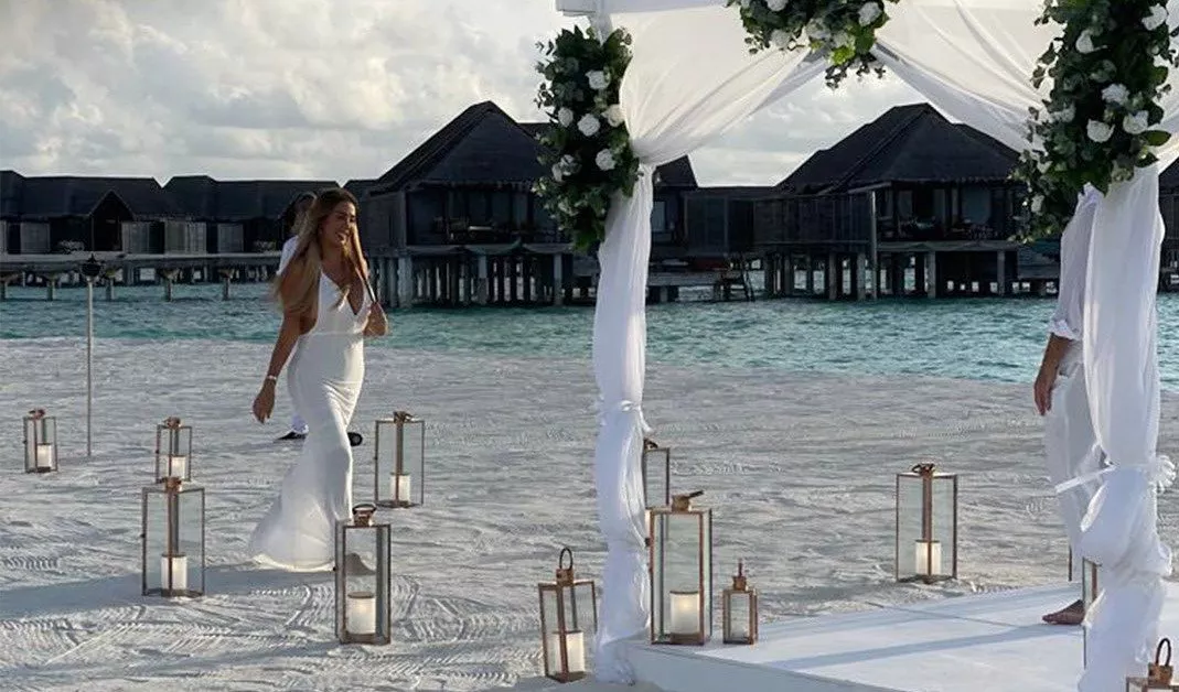 صور زواج جويل مردينيان في المالديف... ما القصة وراءها؟