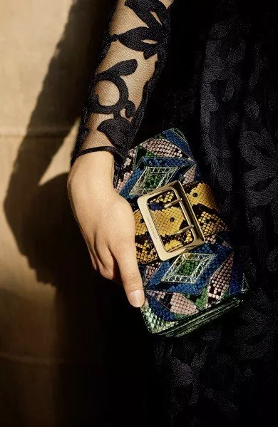 Burberry تخصّ المرأة العربيّة بمجموعة رمضانيّة ساحرة