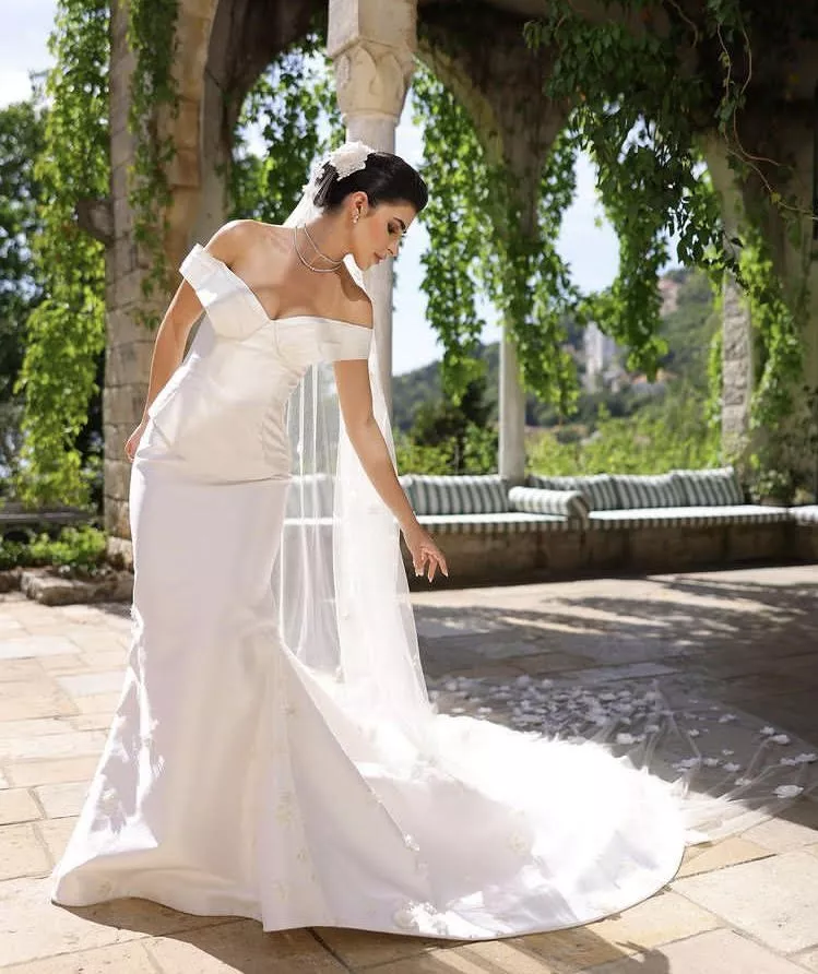 بالصور، ديما الشيخلي تتألّق بلوك راقي في يوم زفافها!