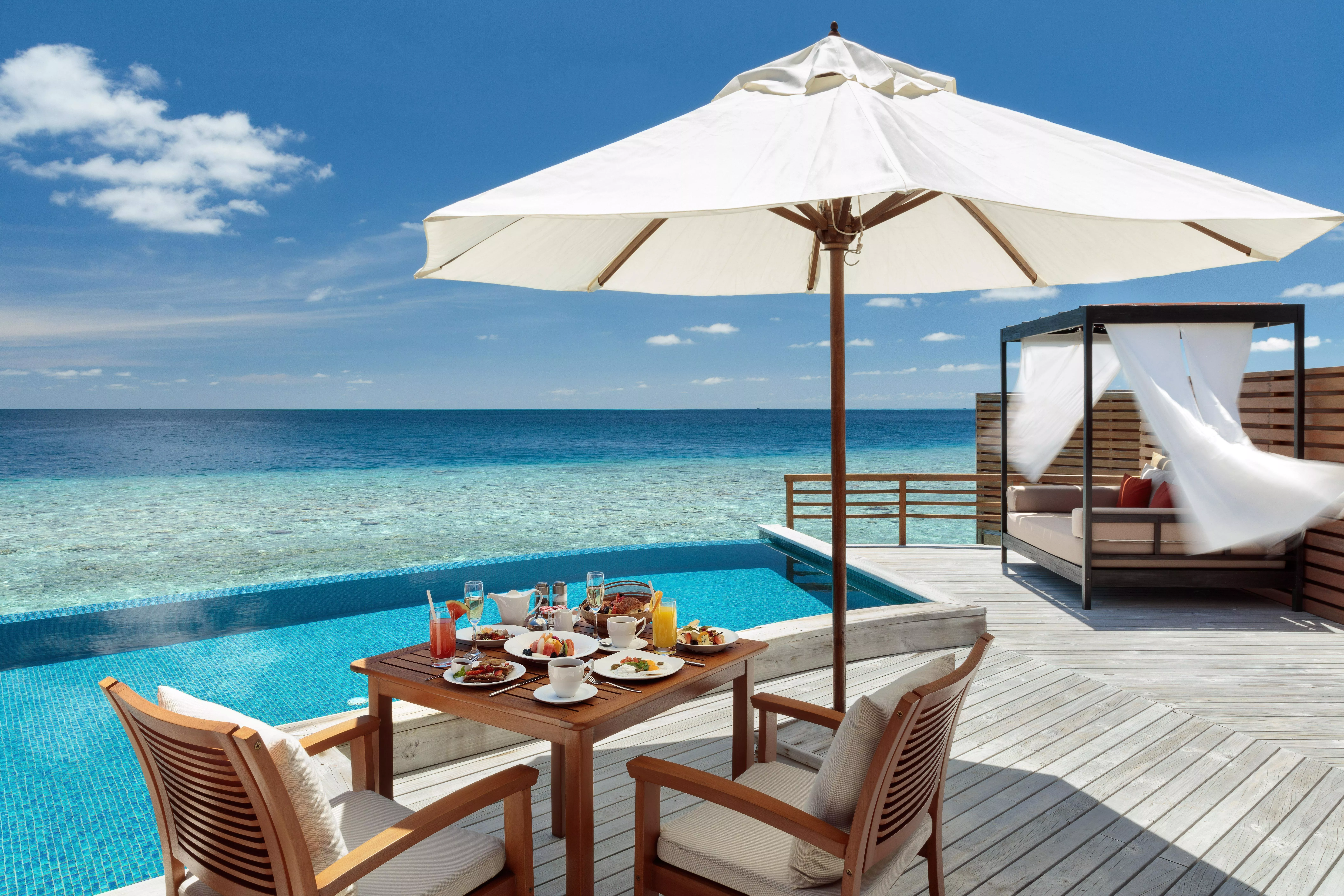 المالديف ضمن خياراتكِ لقضاء إجازة الصيف؟ إليكِ إذاً افضل منتجعات المالديف للعوائل