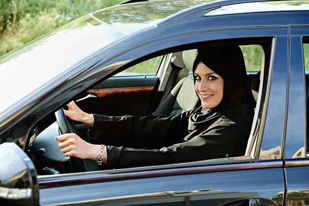 كيف ردّت النساء السعوديات على حملة لن تقودي على تويتر؟