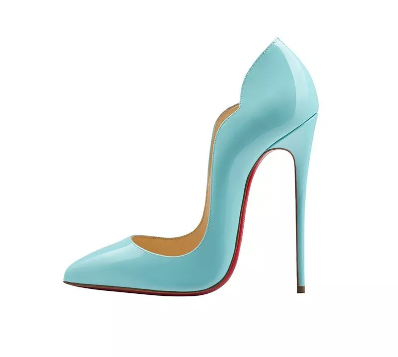 أحذية Christian Louboutin للربيع
بألوانها منعشة