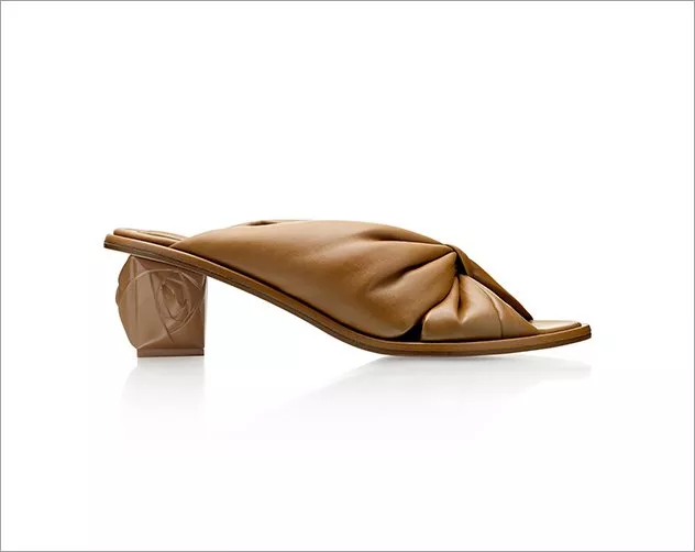 أجمل الأحذية ذات الطابع الشرقي لإطلالة مميزة في رمضان 2018