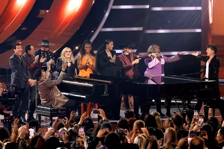 Stevie Wonder وCharlie Puth يكرّمان Lionel Richie