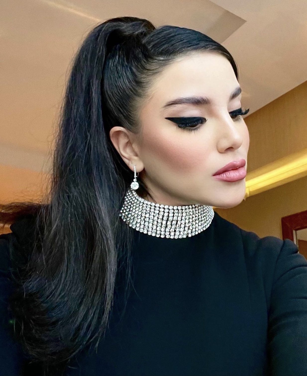 صورة سينتيا صاموئيل تسريحات شعر مرفوعه  ليلة عيد الحب 2022