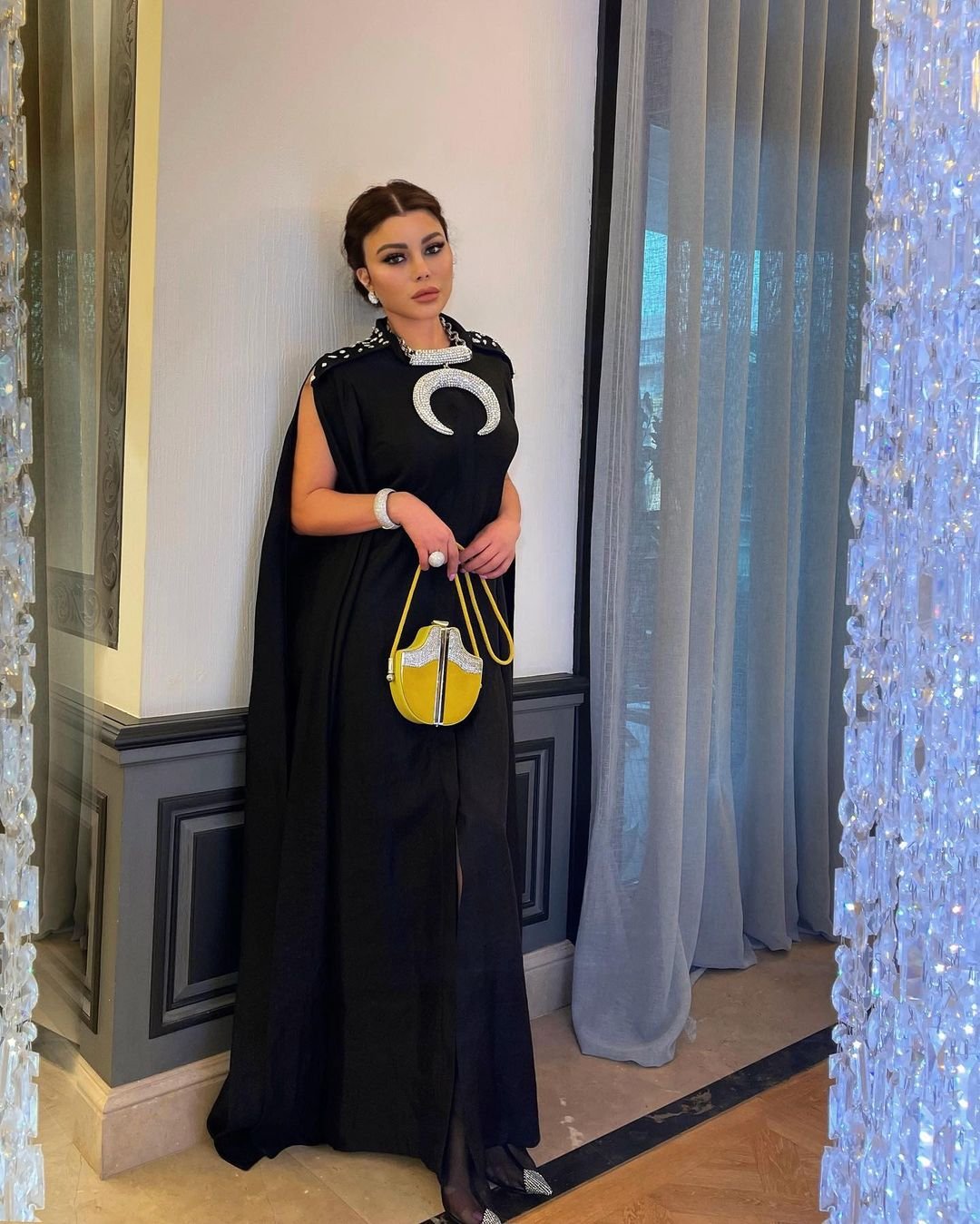 هيفاء وهبي في ملابس رمضان  إطلالات النجمات في شهر رمضان 2023