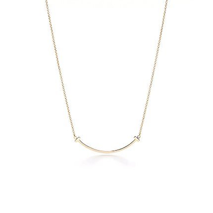 قلادة Tiffany T Smile Pendant من .Tiffany & Co