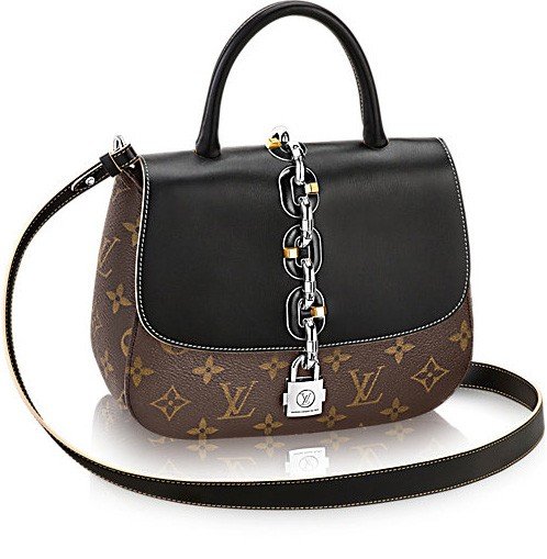 حقيبة Chain It من Louis Vuitton
