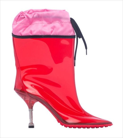  حذاء من  Miu Miu