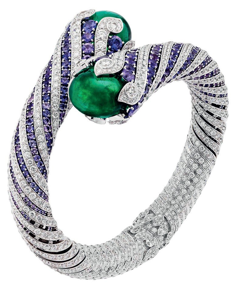 سوار Twist &Eacute;meraude من Van Cleef & Arpels
