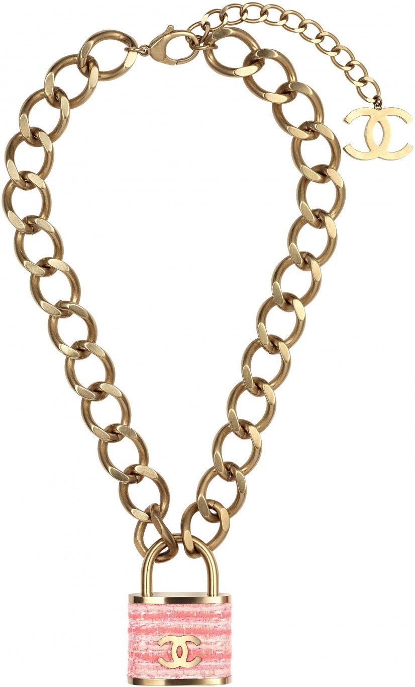 عقد Padlock من Chanel