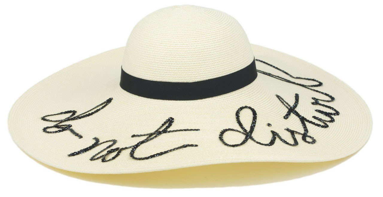 قبّعة Do not Disturb من Eugenia Kim